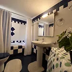 C' Est La Vie Apartment