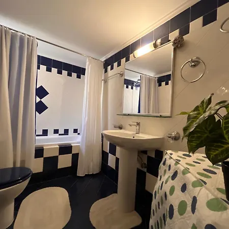 C' Est La Vie Apartment