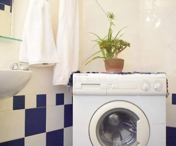 C' Est La Vie Apartment