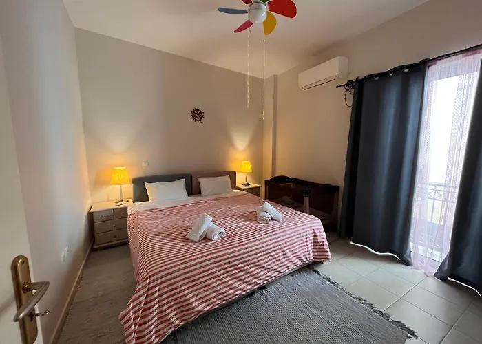 C' Est La Vie Apartment